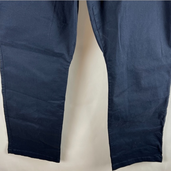 NWT Old Navy Mid-Rise Boot-Cut Khakis for Women (18) - Picture 6 of 13